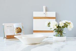 White Cookbook / iPad Stand 