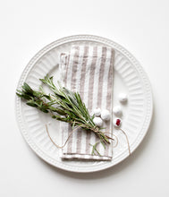 Load image into Gallery viewer, Printed Linen Napkins Set of 4