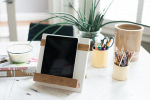 White Cookbook / iPad Stand 