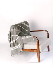 Load image into Gallery viewer, Paradise Handwoven Cotton Throws